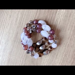 Purple and white beads bracelet